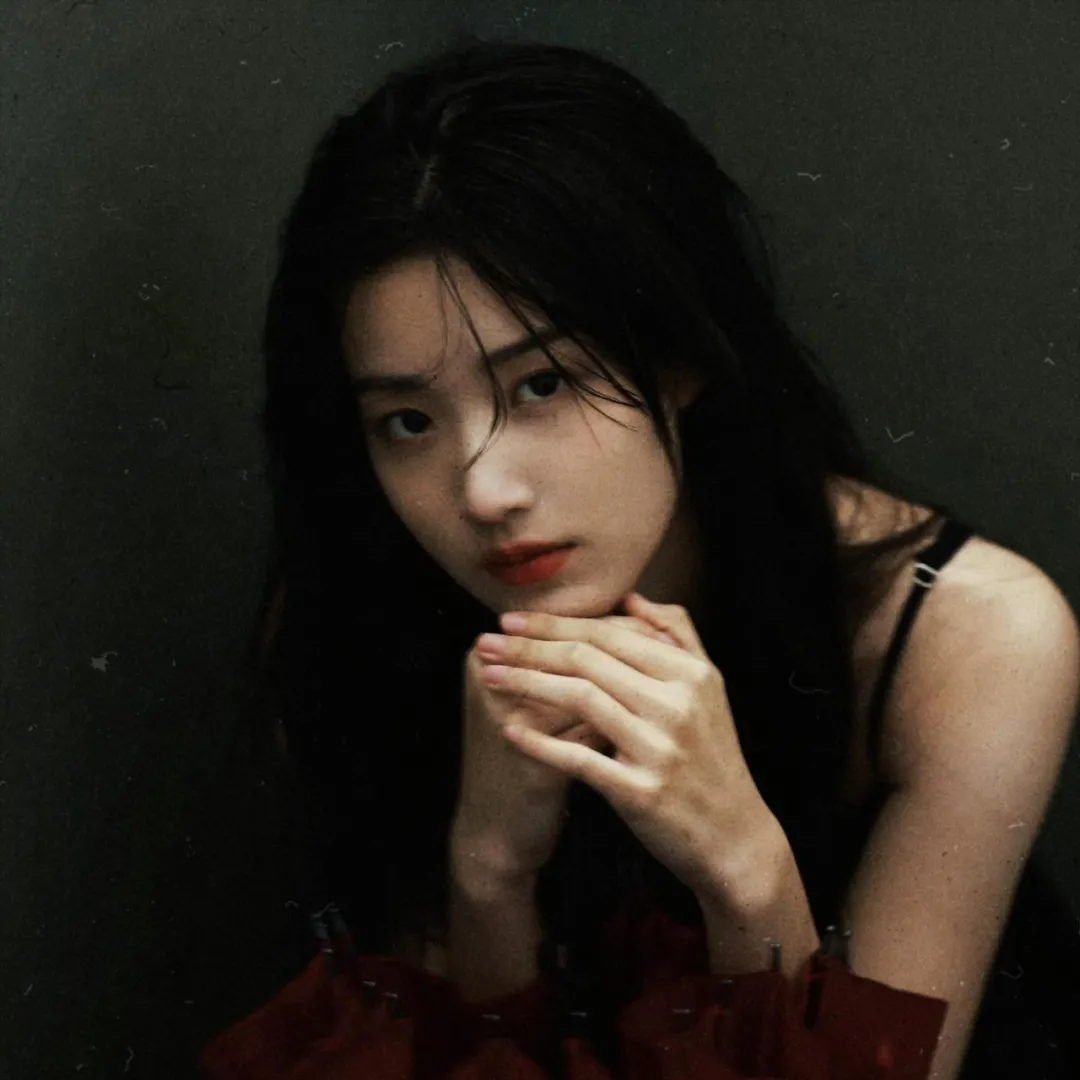 怪力侍卫陈思思